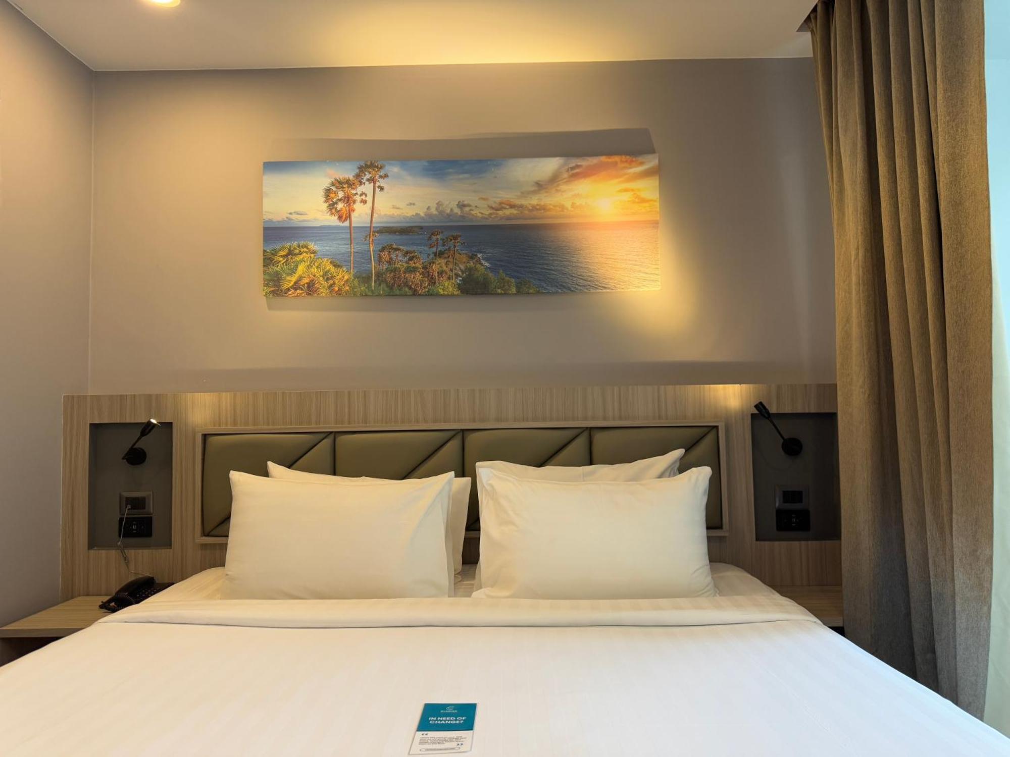 Clarian Hotel Beach Patong Exterior photo