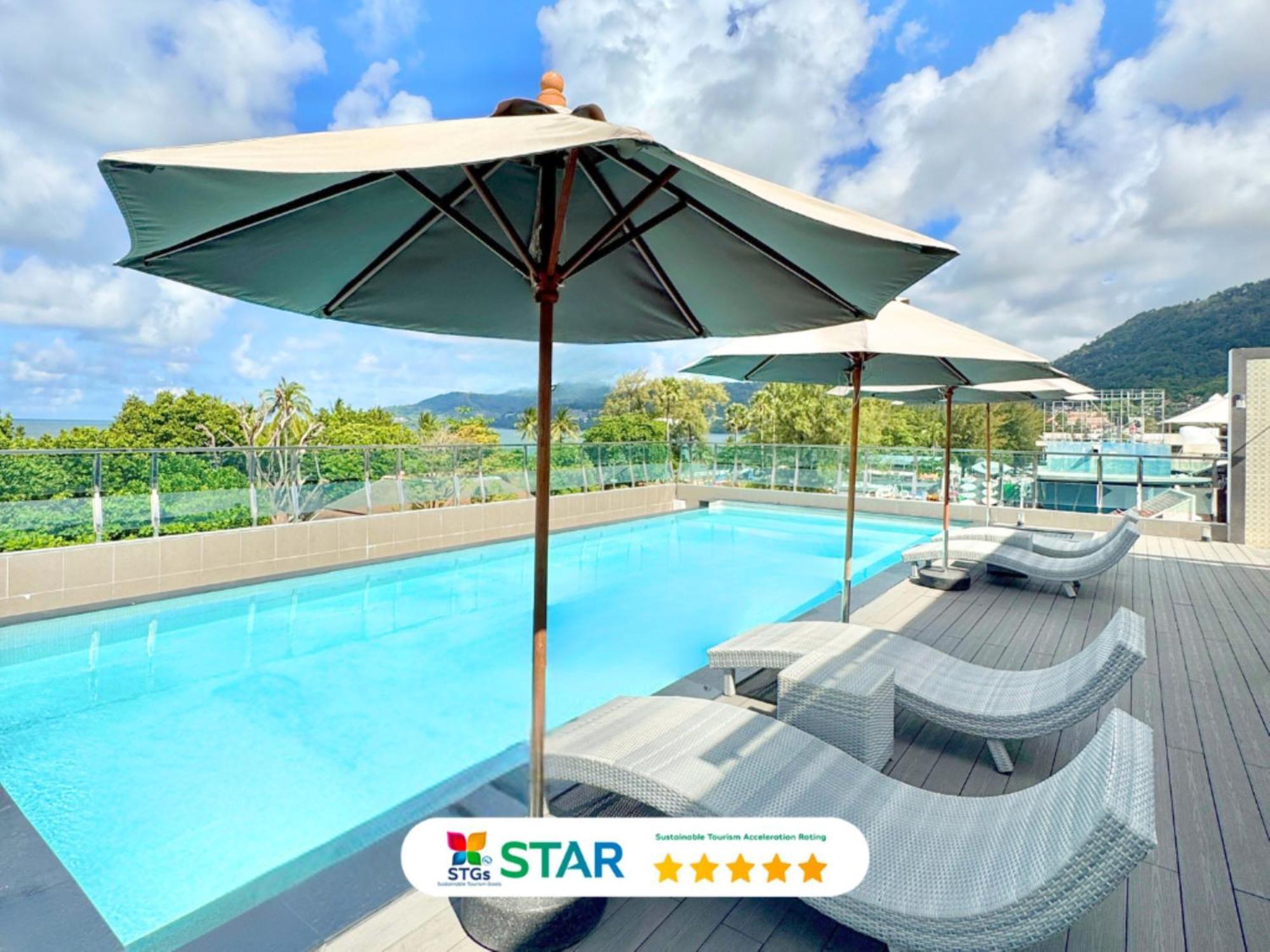 Clarian Hotel Beach Patong Exterior photo