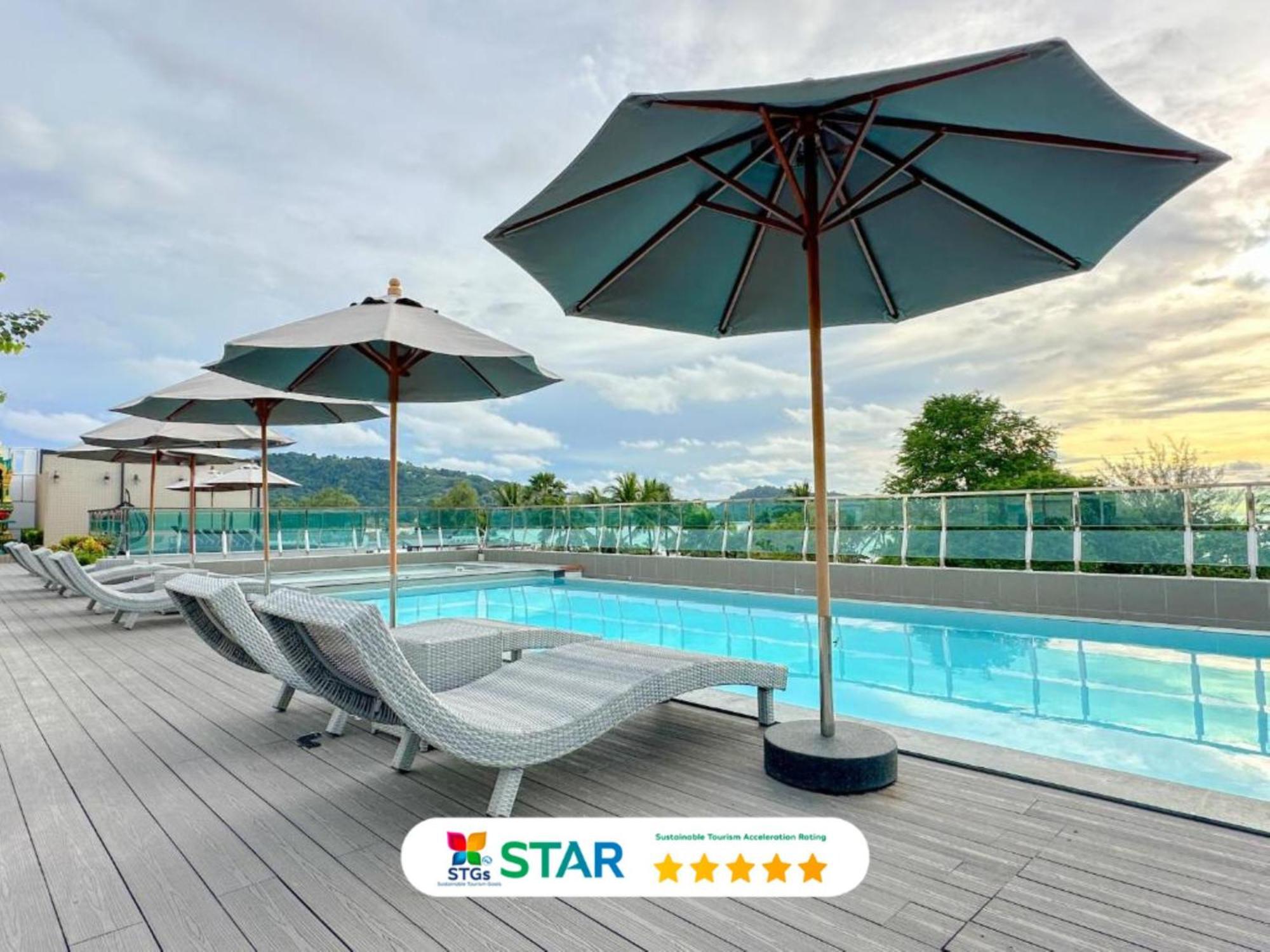 Clarian Hotel Beach Patong Exterior photo