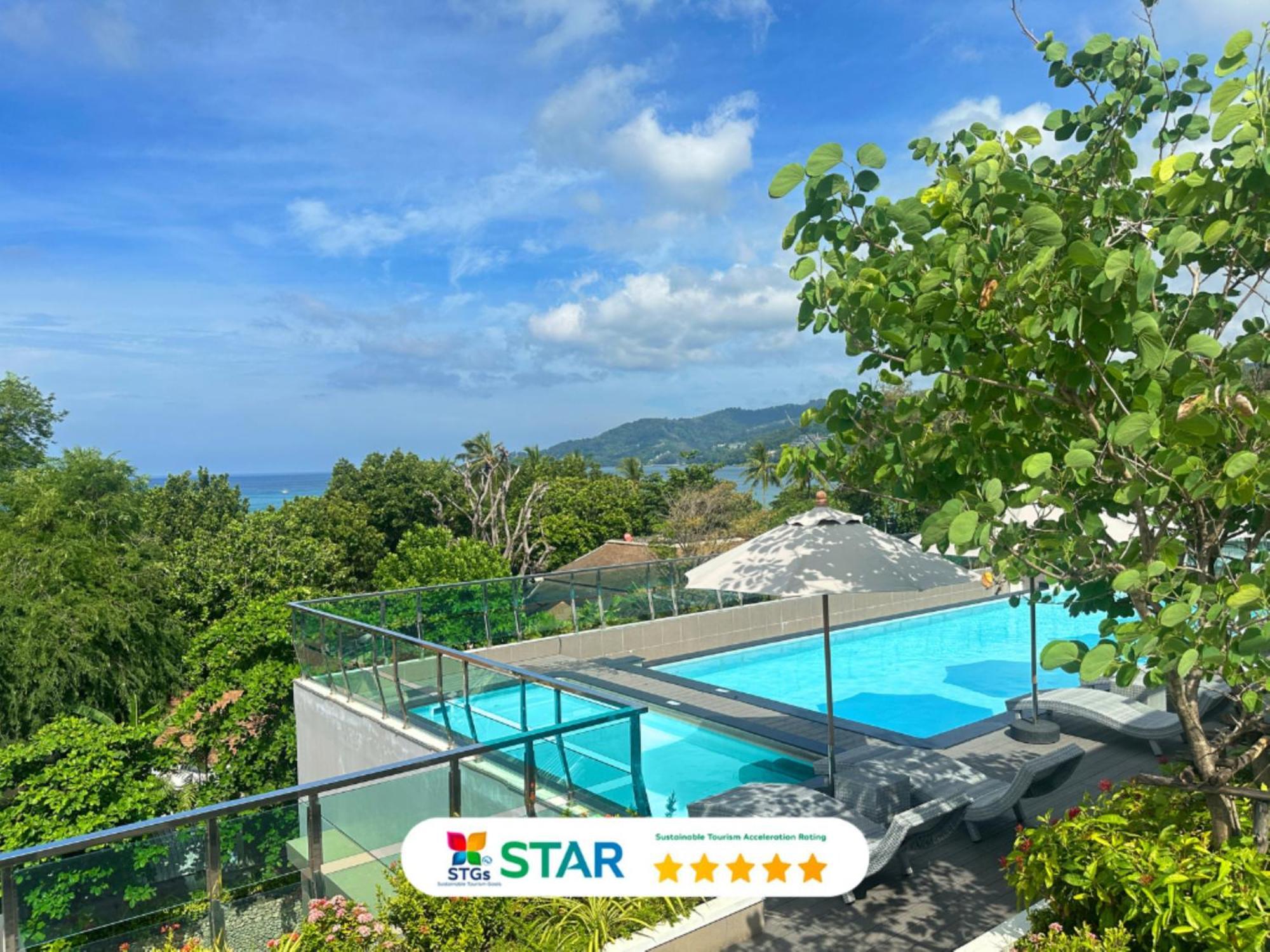 Clarian Hotel Beach Patong Exterior photo